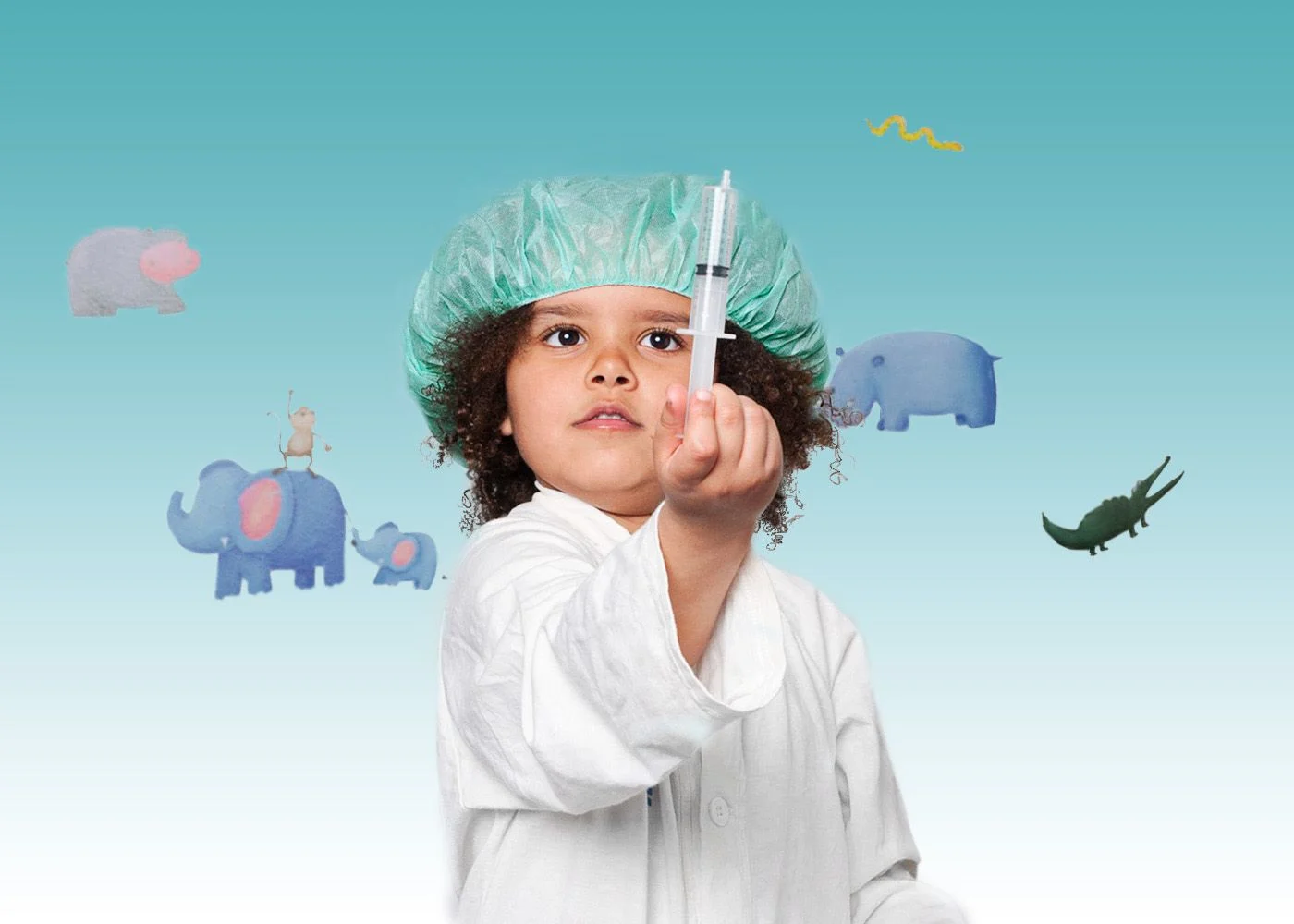 Flicka håller en spruta i handen. Hon pekar uppåt med sprutan.